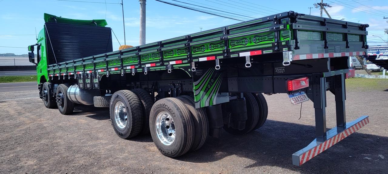 Carroceria truck fechada